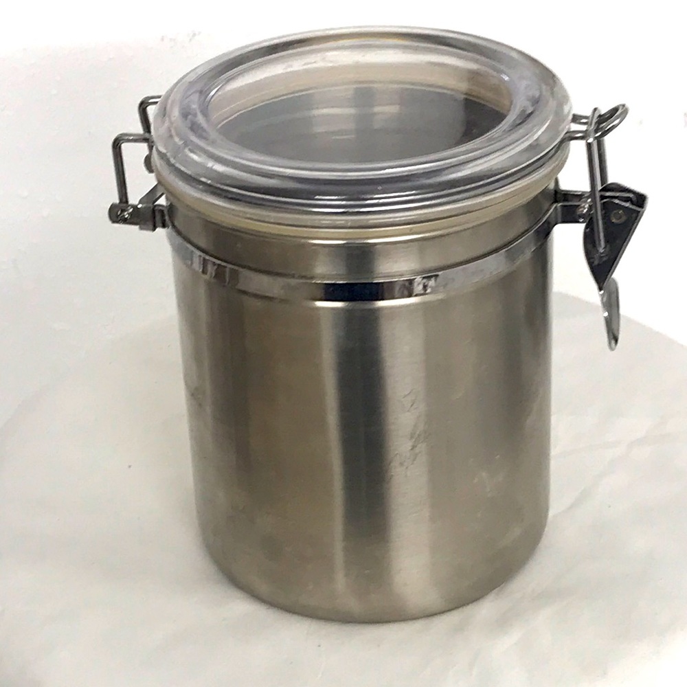 Metal Container 4.5” X 6” with good seal